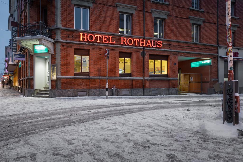 Rothaus Otel Zürih